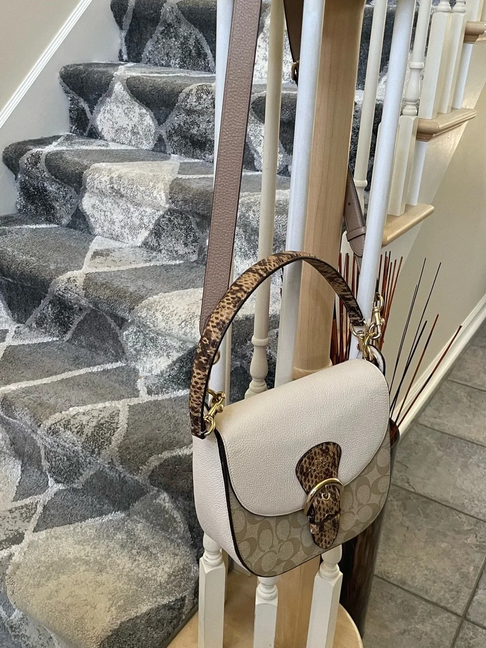 Coach Kleo Shoulder Bag In Signature Canvas